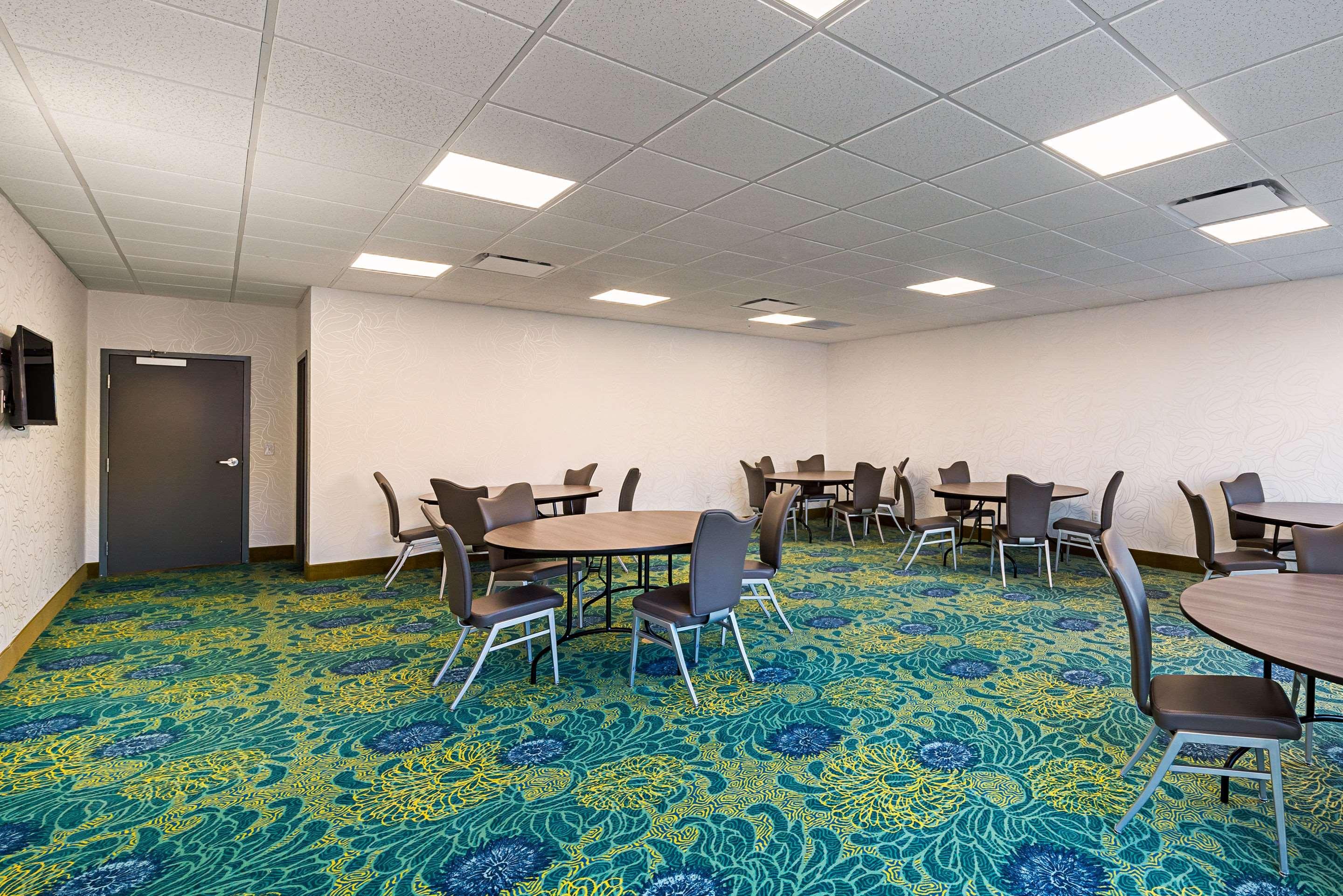 Comfort Inn & Suites Oklahoma City Near Bricktown Екстериор снимка