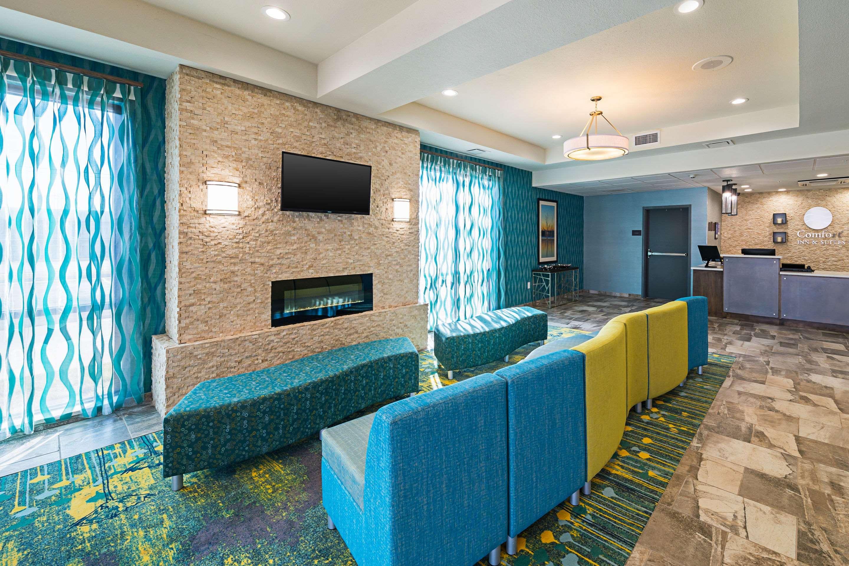 Comfort Inn & Suites Oklahoma City Near Bricktown Екстериор снимка
