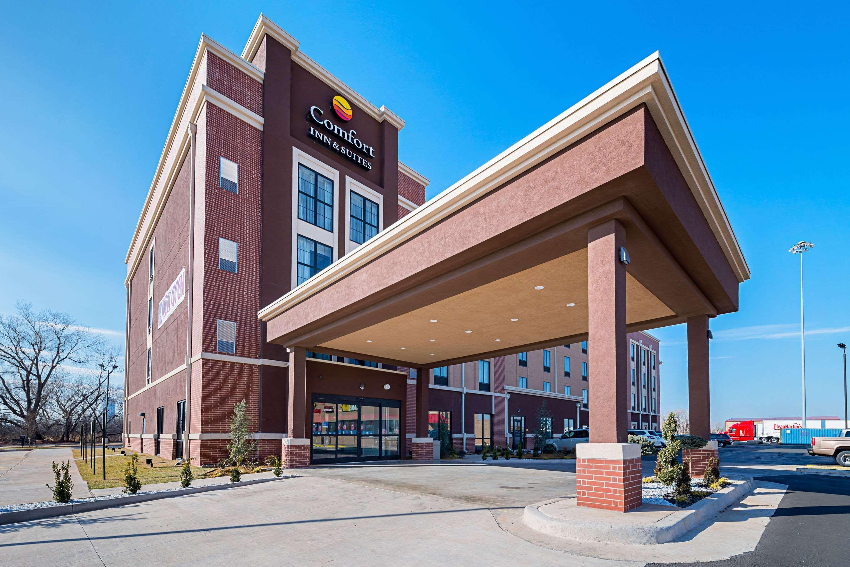Comfort Inn & Suites Oklahoma City Near Bricktown Екстериор снимка