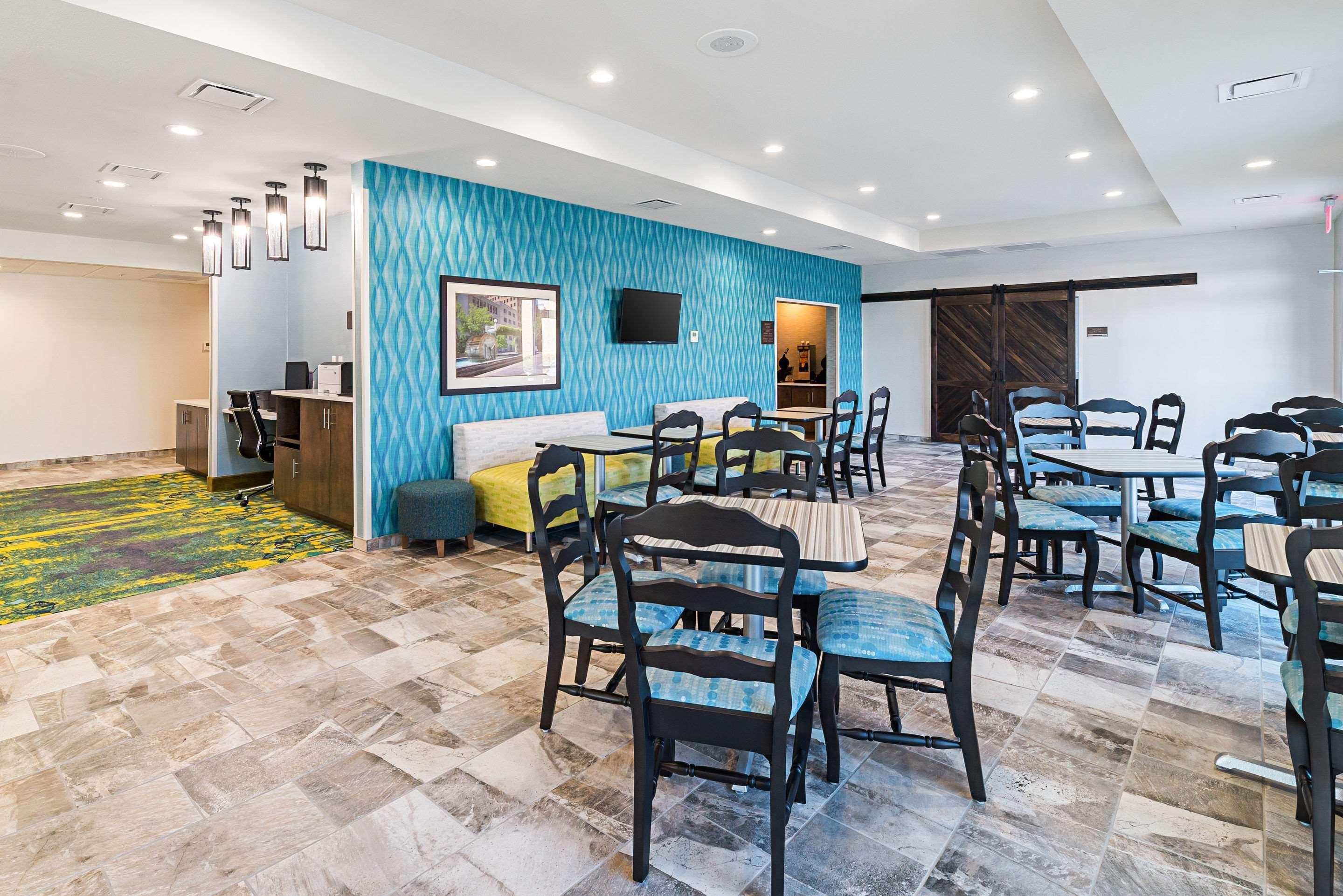 Comfort Inn & Suites Oklahoma City Near Bricktown Екстериор снимка